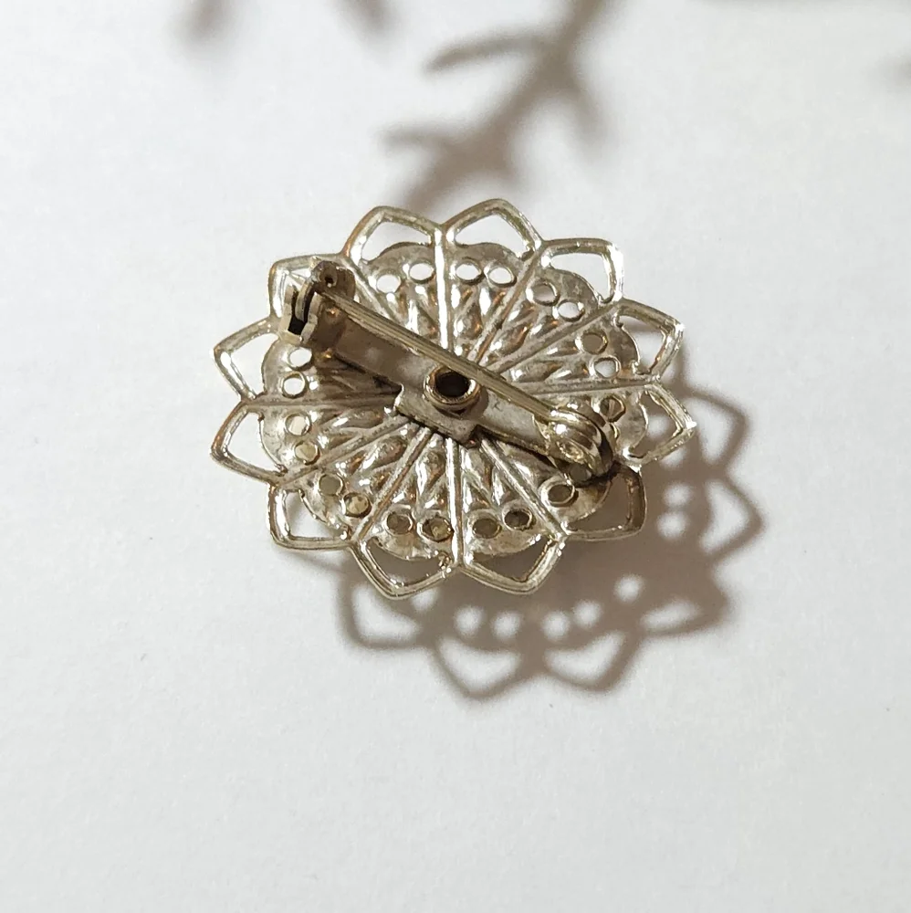 Vintage Yellow Crystal Gold Filigree Flower Brooch